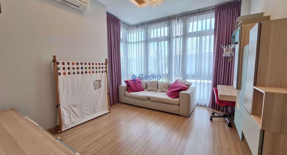 For sale 4 bedrooms house in East Pattaya, Pattaya