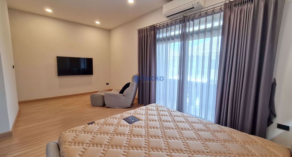 For sale 4 bedrooms house in East Pattaya, Pattaya