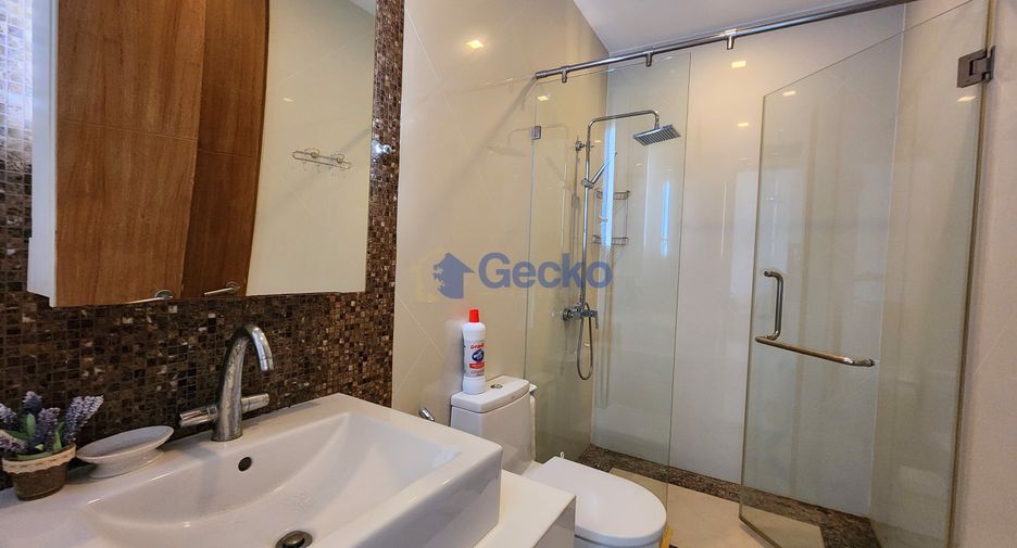 For sale 2 bedrooms condo in North Pattaya, Pattaya