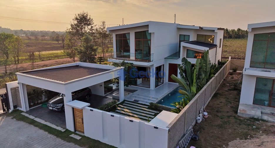Casa en venta de 5 habitaciones en East Pattaya, Pattaya