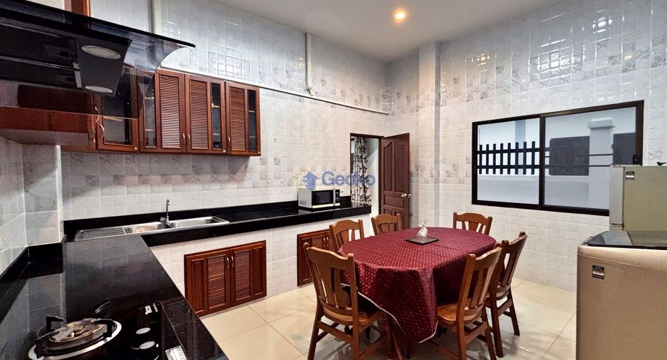 For rent 3 bedrooms house in Jomtien, Pattaya