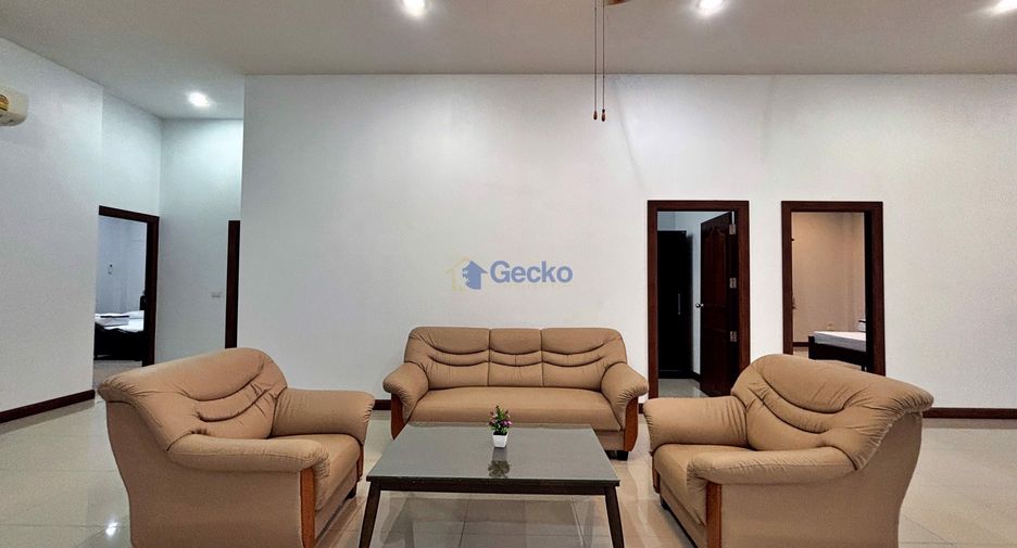 For rent 3 bedrooms house in Jomtien, Pattaya
