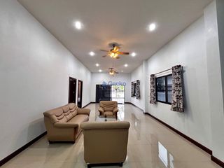 À louer 3 chambres maison à Bang Lamung, Chonburi