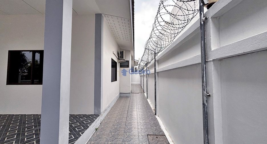 For rent 3 bedrooms house in Jomtien, Pattaya
