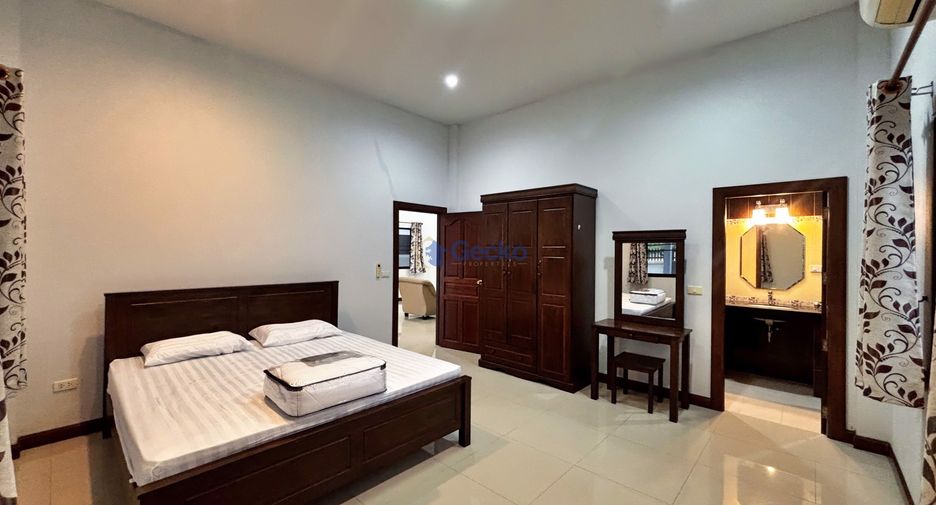 For rent 3 bedrooms house in Jomtien, Pattaya