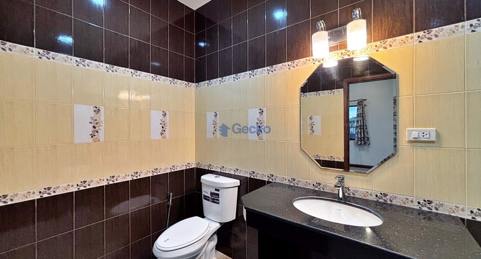 For rent 3 bedrooms house in Jomtien, Pattaya