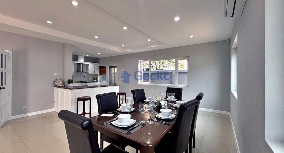 À louer 4 chambres maison à Bang Lamung, Chonburi