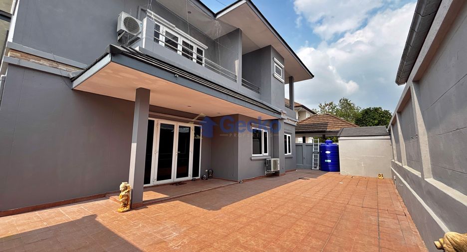 À louer 4 chambres maison à Bang Lamung, Chonburi