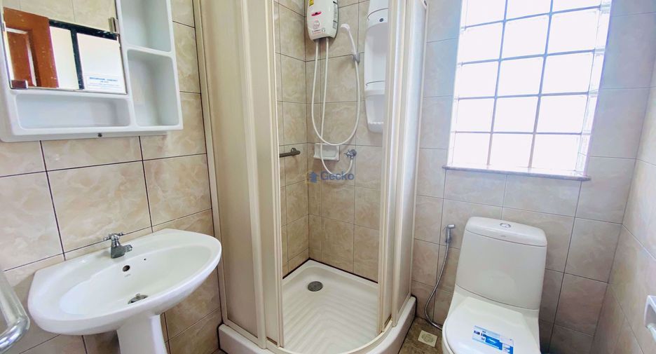 For sale 3 bedrooms house in East Pattaya, Pattaya