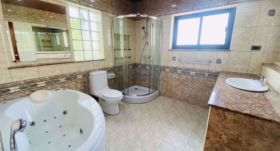 For sale 3 bedrooms house in East Pattaya, Pattaya