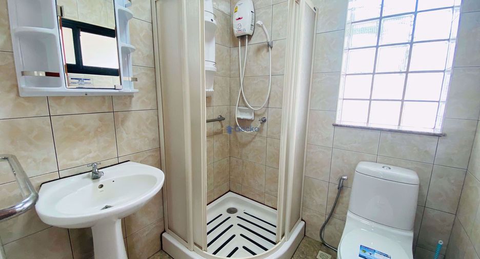 For sale 3 bedrooms house in East Pattaya, Pattaya