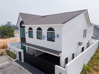 出售 3 卧室 独立屋 在 Bang Lamung, Chon Buri