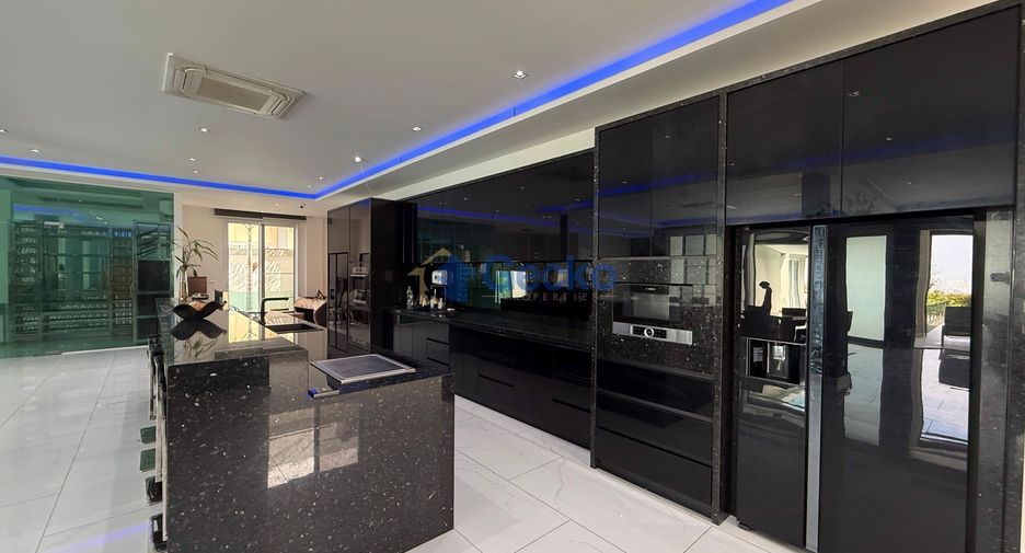 For sale 10 bedrooms house in East Pattaya, Pattaya