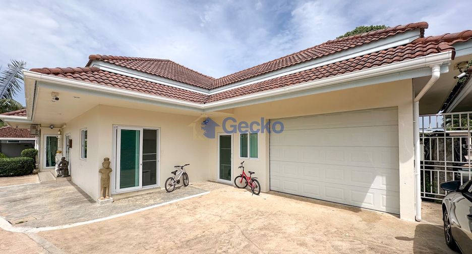 For sale 4 bedrooms house in Huay Yai, Pattaya