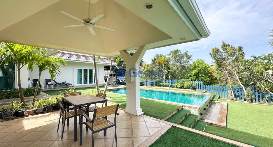 For sale 4 bedrooms house in Huay Yai, Pattaya