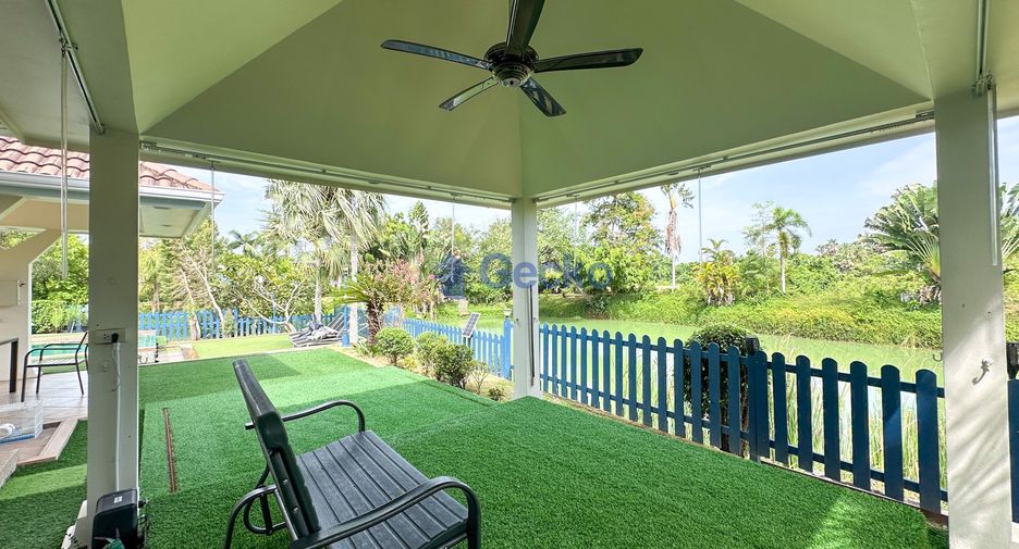 For sale 4 bedrooms house in Huay Yai, Pattaya