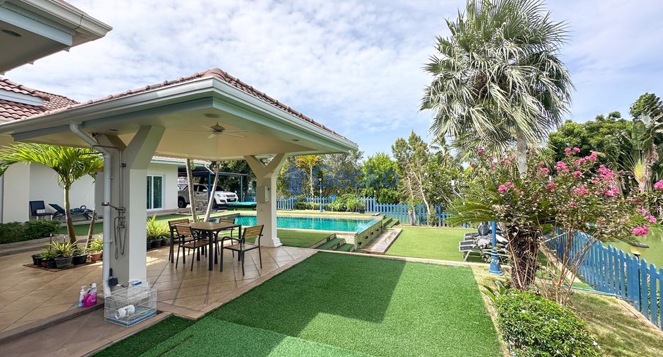 For sale 4 bedrooms house in Huay Yai, Pattaya