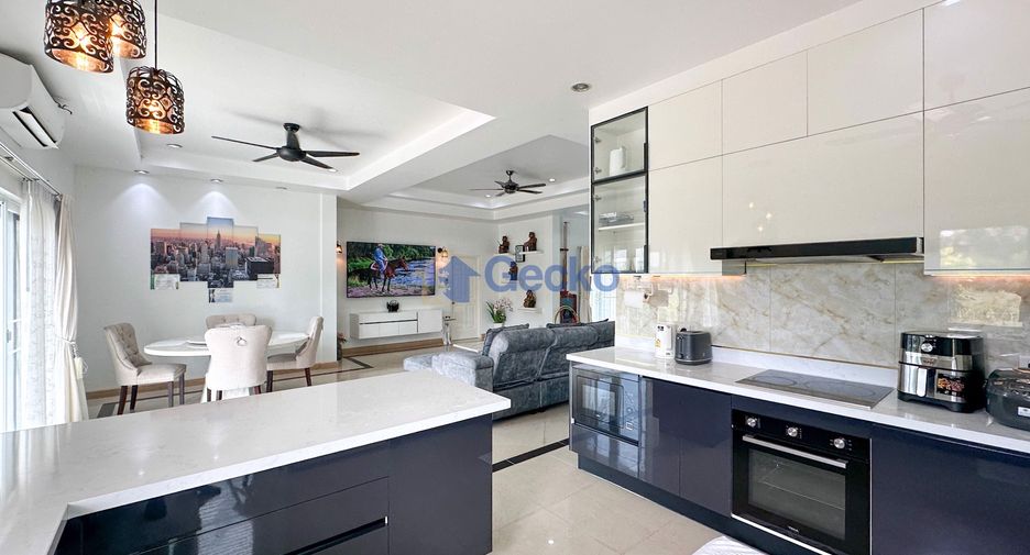 For sale 4 bedrooms house in Huay Yai, Pattaya