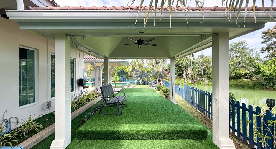 For sale 4 bedrooms house in Huay Yai, Pattaya