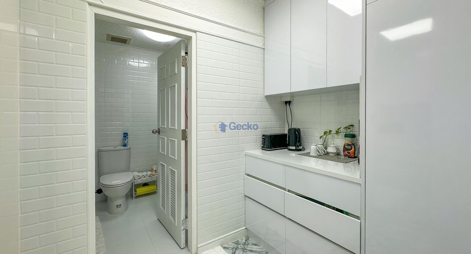 For sale 1 bed condo in Central Pattaya, Pattaya