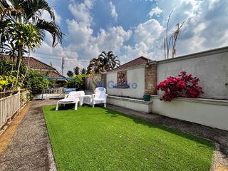 Haus zum Kauf mit 2 Zimmer in Bang Lamung, Chonburi