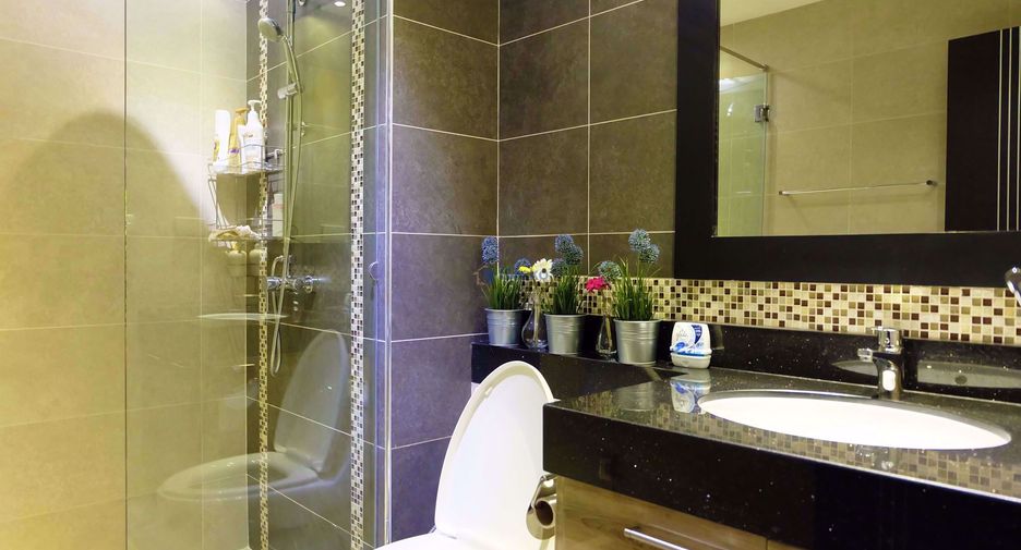 For sale 2 ベッドルーム condo in Sattahip, Chonburi