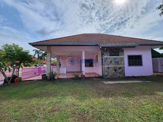 Haus zum Kauf mit 2 Zimmer in Bang Lamung, Chonburi