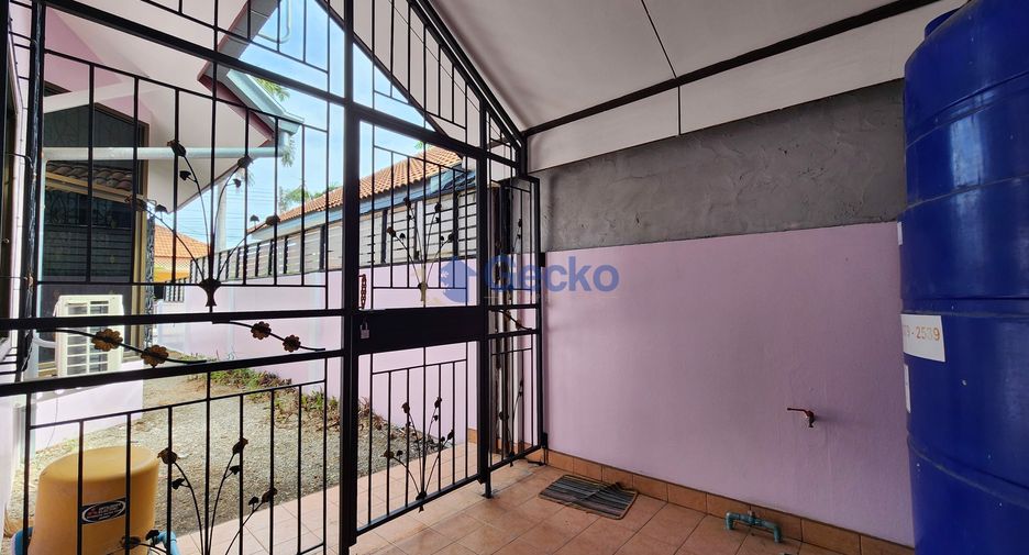 Haus zum Kauf mit 2 Zimmer in East Pattaya, Pattaya