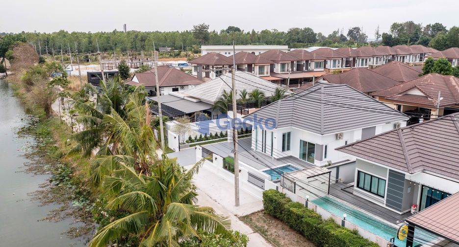 For sale 3 bedrooms house in East Pattaya, Pattaya