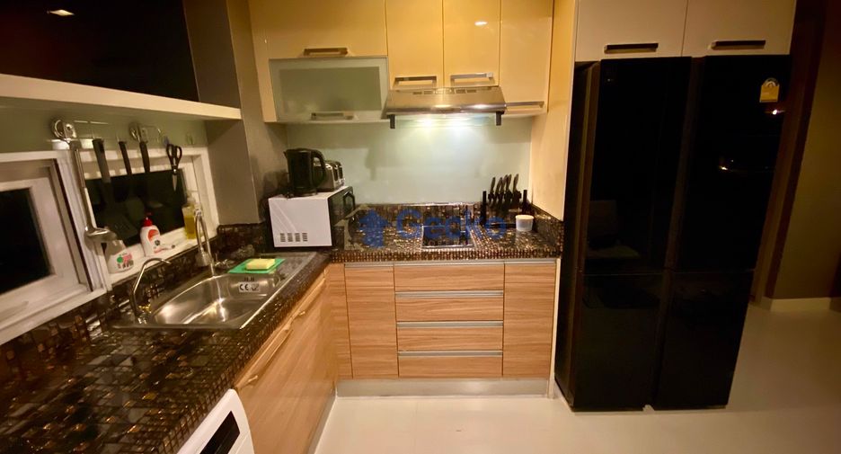 For rent 3 bedrooms condo in Central Pattaya, Pattaya