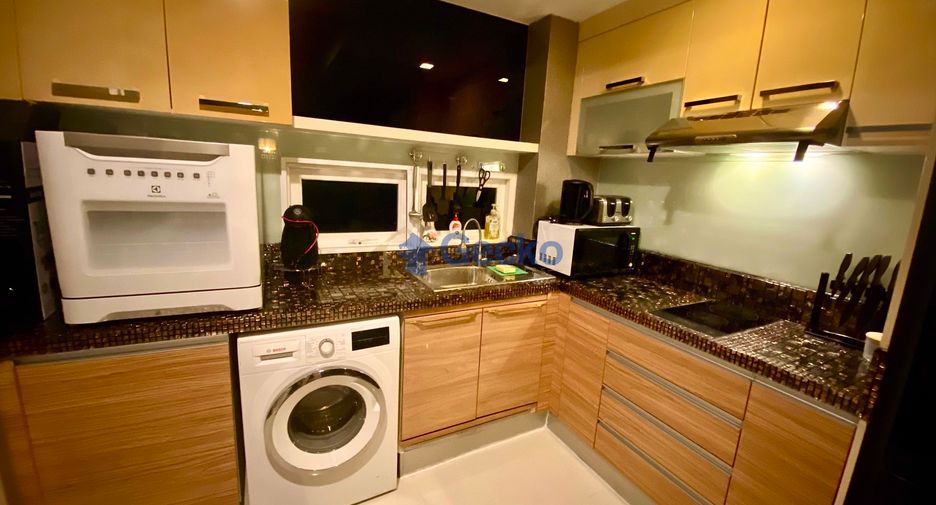 For rent 3 bedrooms condo in Central Pattaya, Pattaya