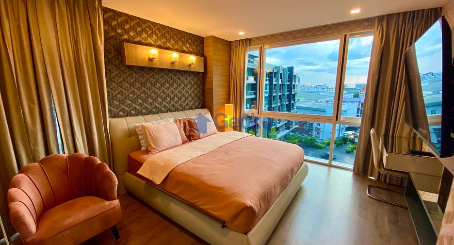 For rent 3 bedrooms condo in Central Pattaya, Pattaya