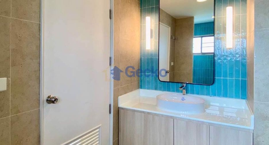 For rent 3 bedrooms condo in Sattahip, Chonburi