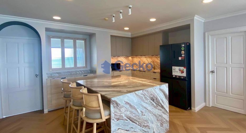 For rent 3 bedrooms condo in Sattahip, Chonburi
