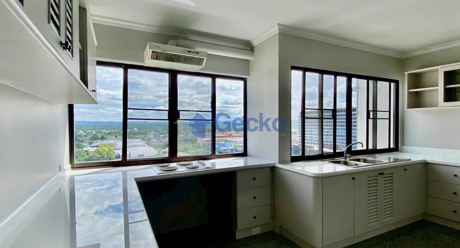 For rent 3 bedrooms condo in Sattahip, Chonburi