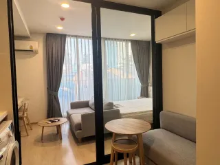 For rent studio condo in Khlong Toei, Bangkok