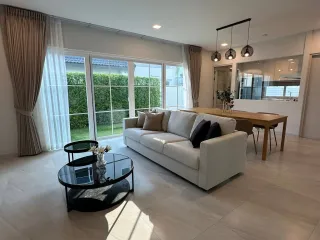 For rent 4 bedrooms house in Bang Phli, Samut Prakan