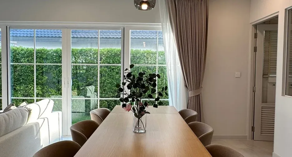 Casa en alquiler de 4 habitaciones en Bang Phli, Samut Prakan