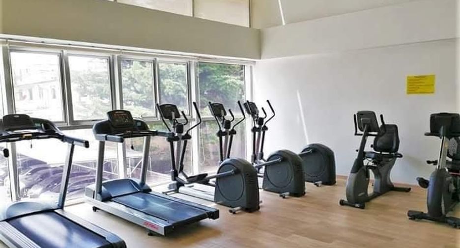 Condo en alquiler de 1 habitaciones en Khlong San, Bangkok