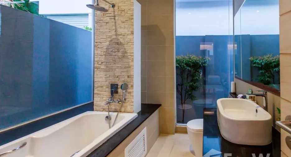 For sale and for rent 2 bedrooms villa in Mueang Phuket, Phuket