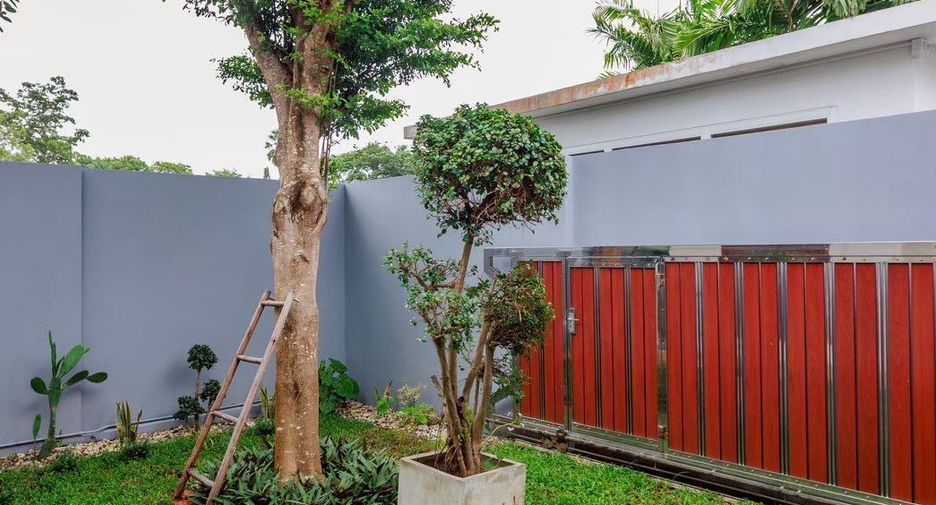 For sale and for rent 3 bedrooms villa in Mueang Phuket, Phuket