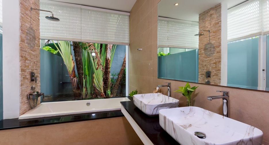 For sale and for rent 3 bedrooms villa in Mueang Phuket, Phuket