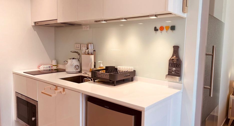 For rent studio condo in Pratumnak, Pattaya