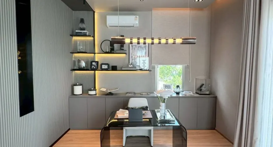 Casa en alquiler de 4 habitaciones en Saphan Sung, Bangkok