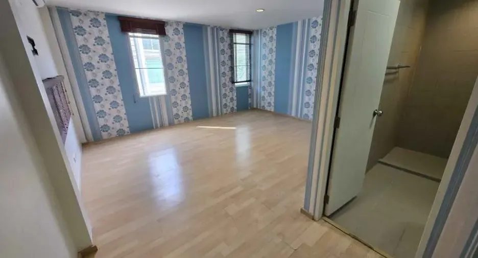 Reihenhaus zur Miete mit 3 Zimmer in Suan Luang, Bangkok