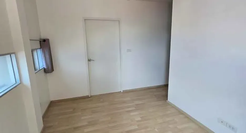 Reihenhaus zur Miete mit 3 Zimmer in Suan Luang, Bangkok