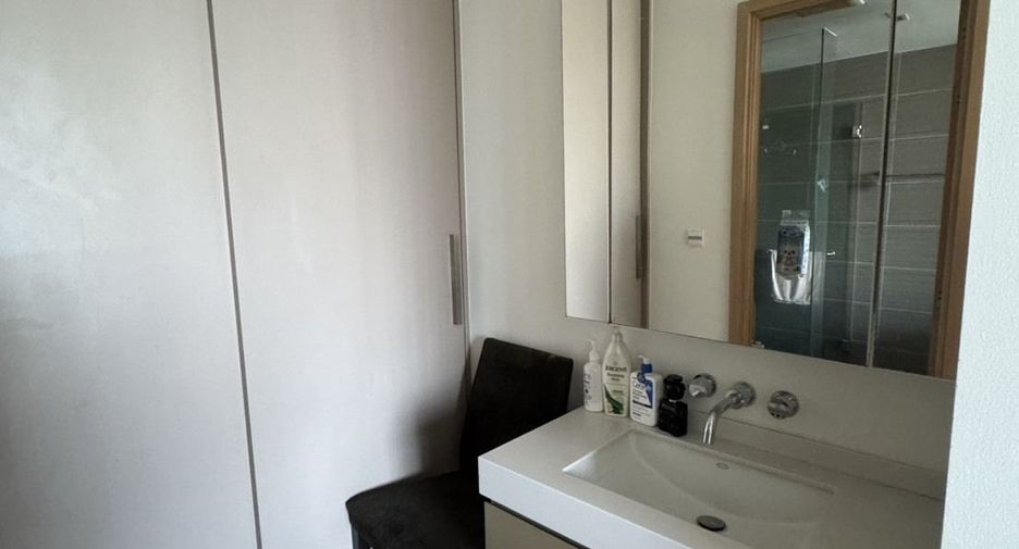 Condo en venta de 2 habitaciones en Khlong Toei, Bangkok