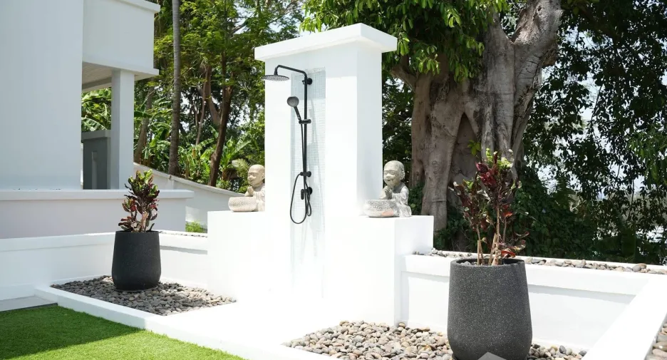 For sale 5 bedrooms villa in Thalang, Phuket
