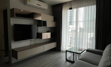 For rent 2 bedrooms condo in Huai Khwang, Bangkok