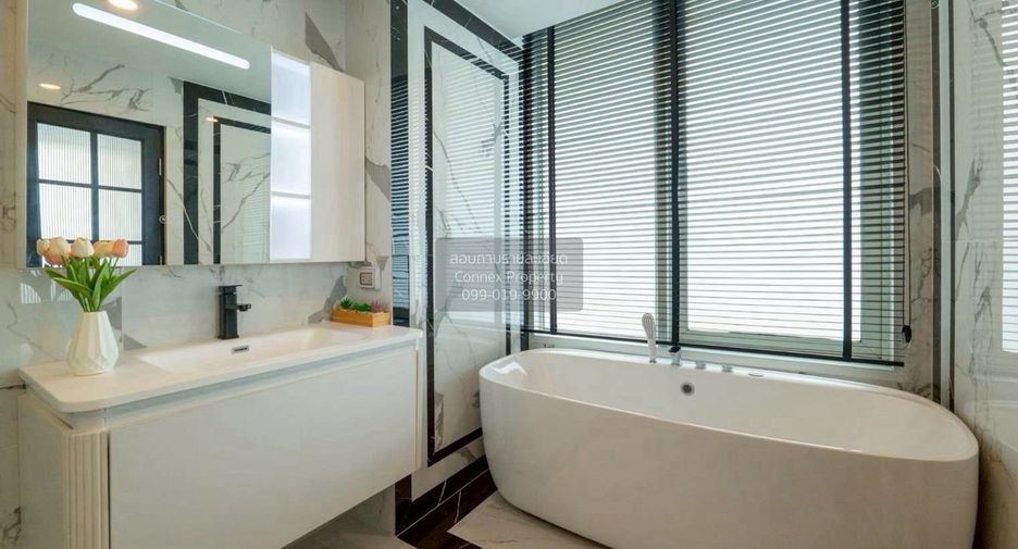 For sale 2 bedrooms condo in Khlong Toei, Bangkok